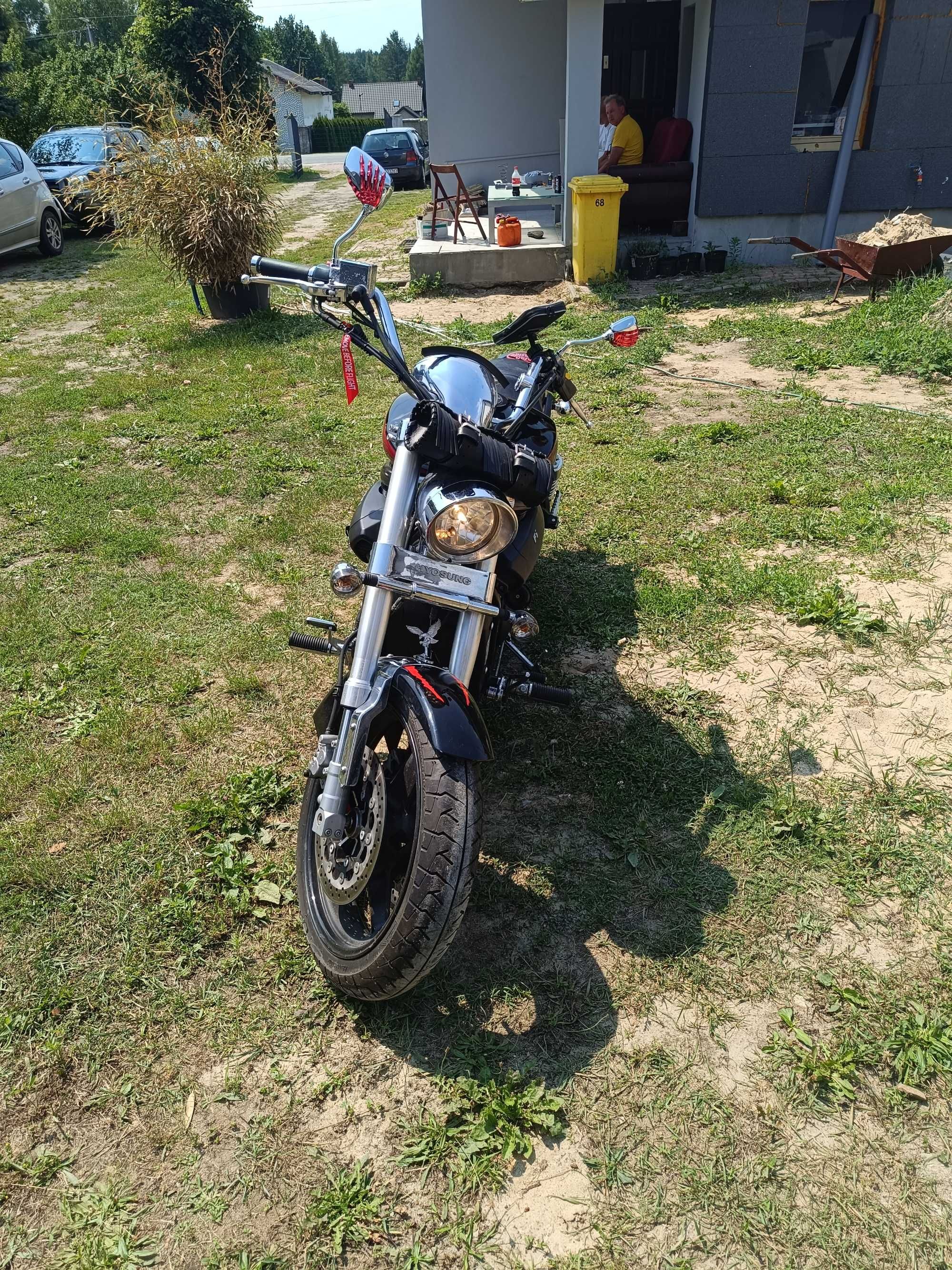 Hyosung GV 650 EFI