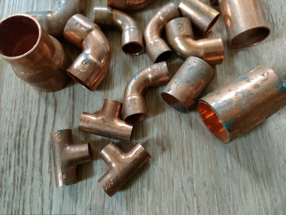 Kształtki miedziane rurki kolanka 18 mm różne