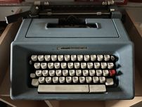 Maquina escrever Olivetti Studio 46