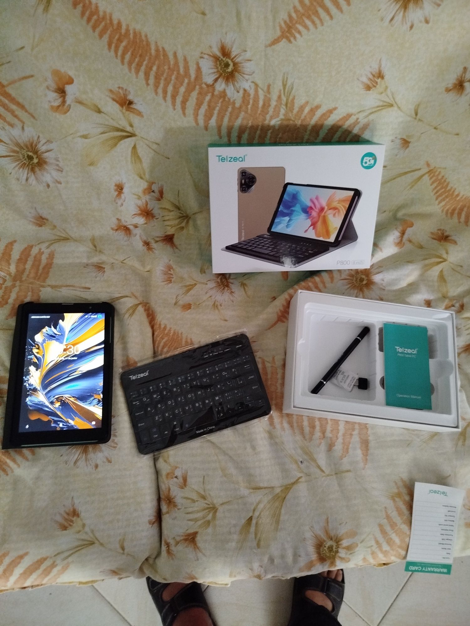 Tablet com teclado 8 "