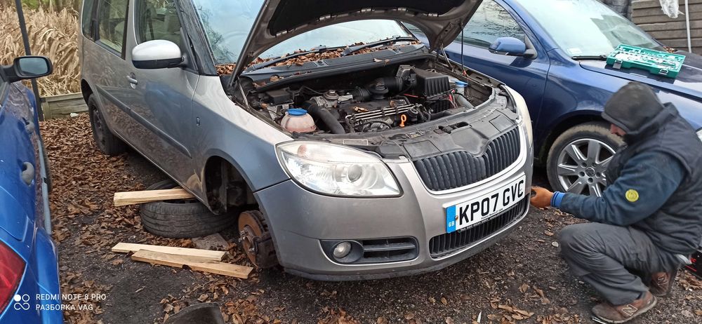 Капот   Шкода фабія румстер практик фабия