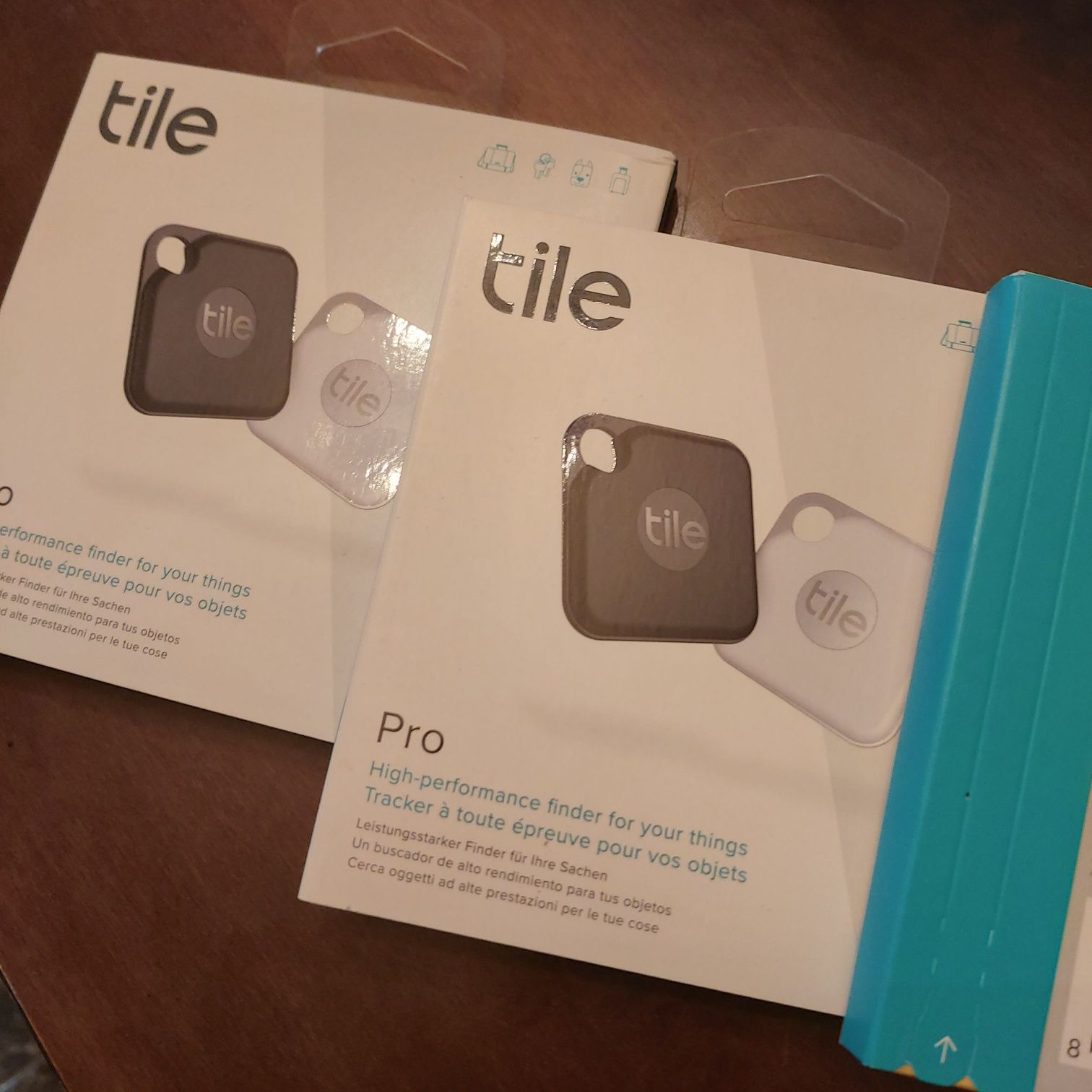 Брелок Трекер для пошуку речей вещей ключей Tile Pro