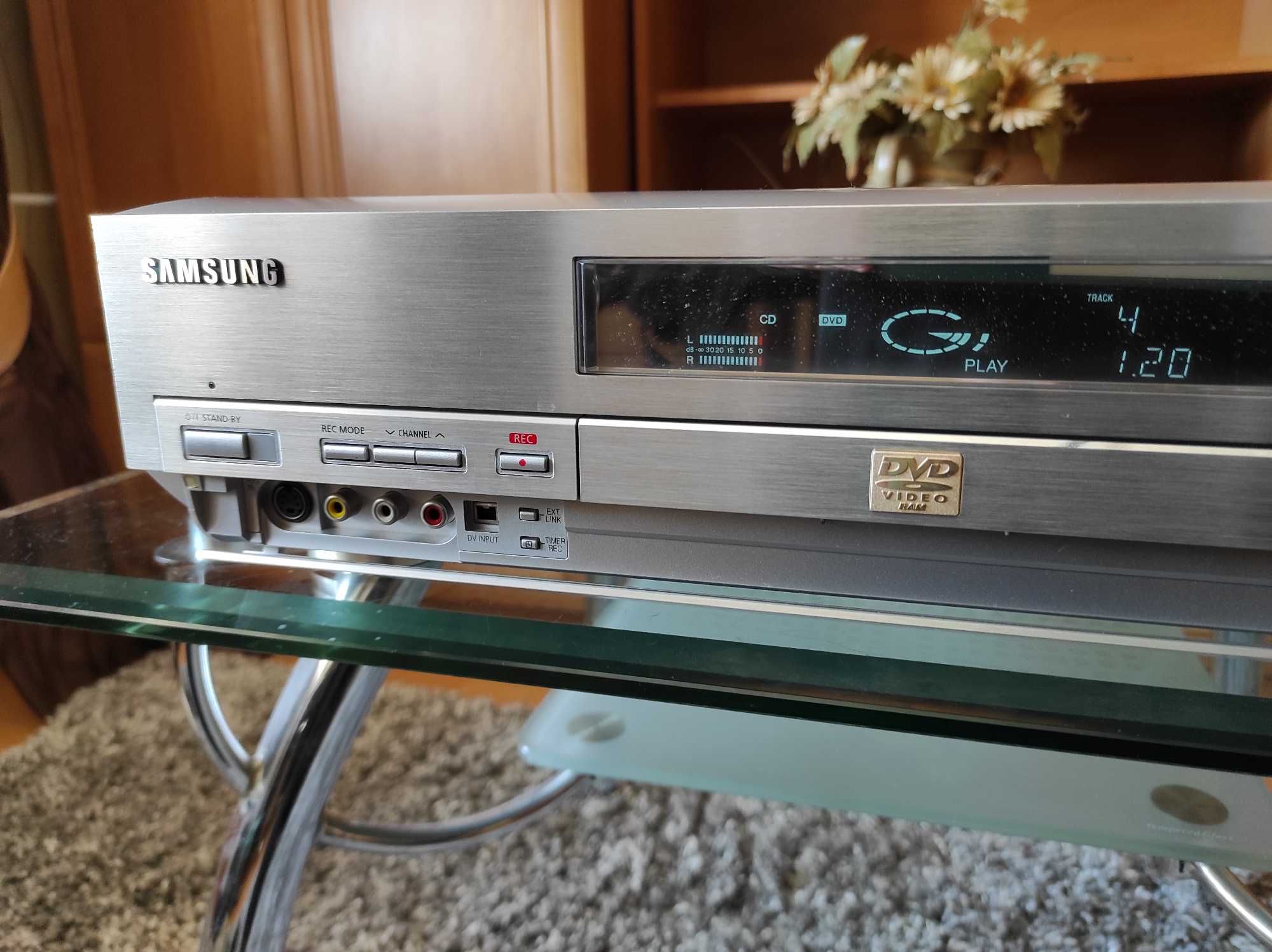 Odtwarzacz DVD, nagrywarka DVD SAMSUNG DVD-R3000 + kable
