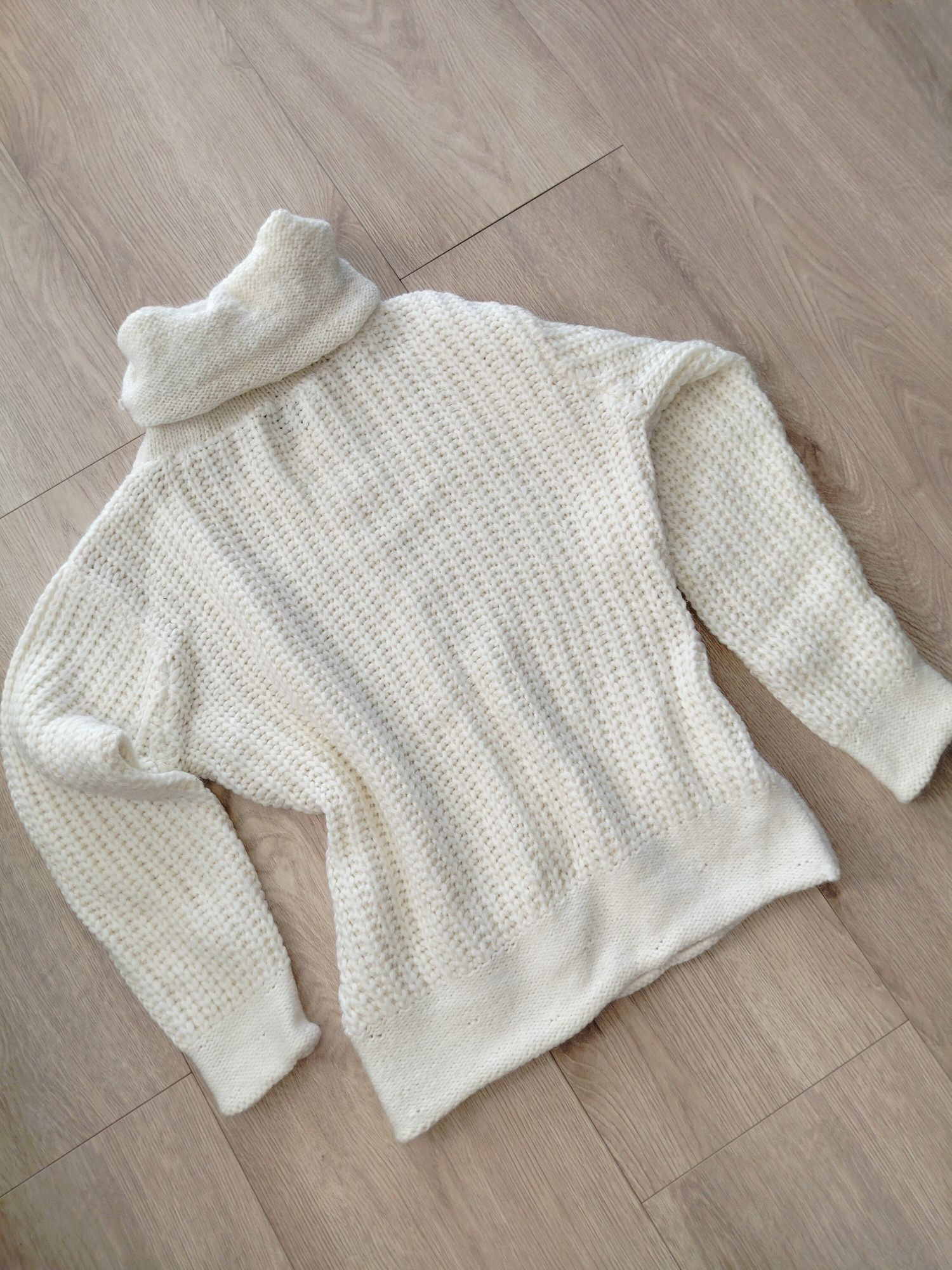 Ciepły sweter damski z golfem gruby splot 36/38