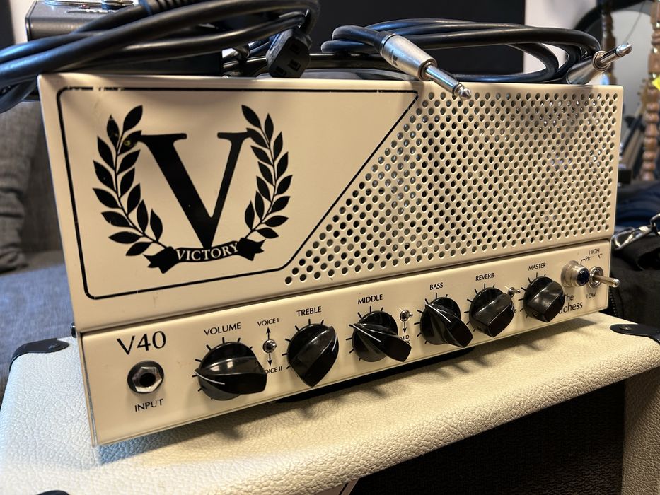 Victory Duchess 40 V40 i kolumna Victory 112