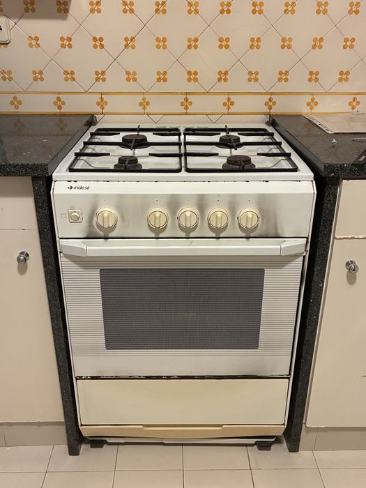Forno Indesit Bom estado
