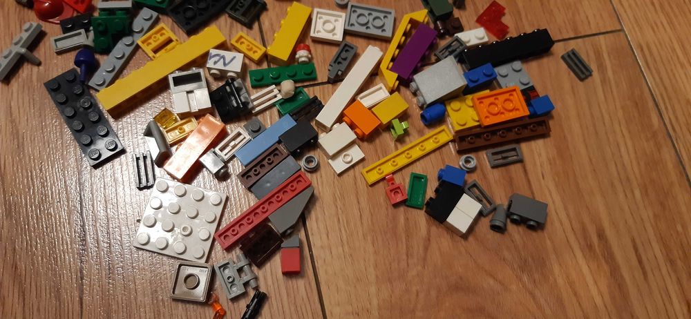 pozostałości klocków lego mini zestaw różne części