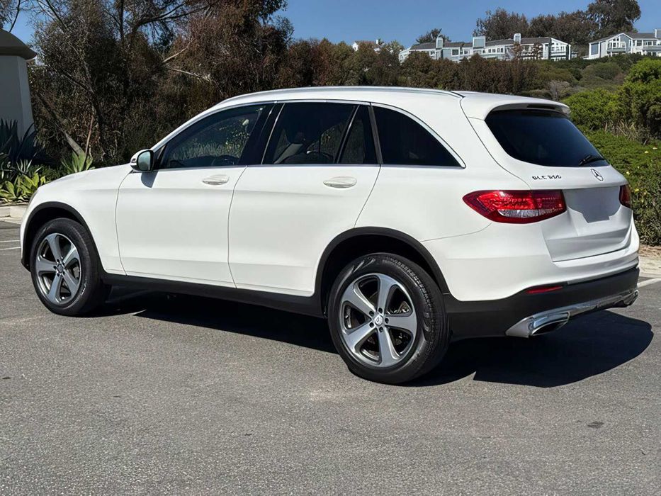 Mercedes-Benz GLC 300      2017