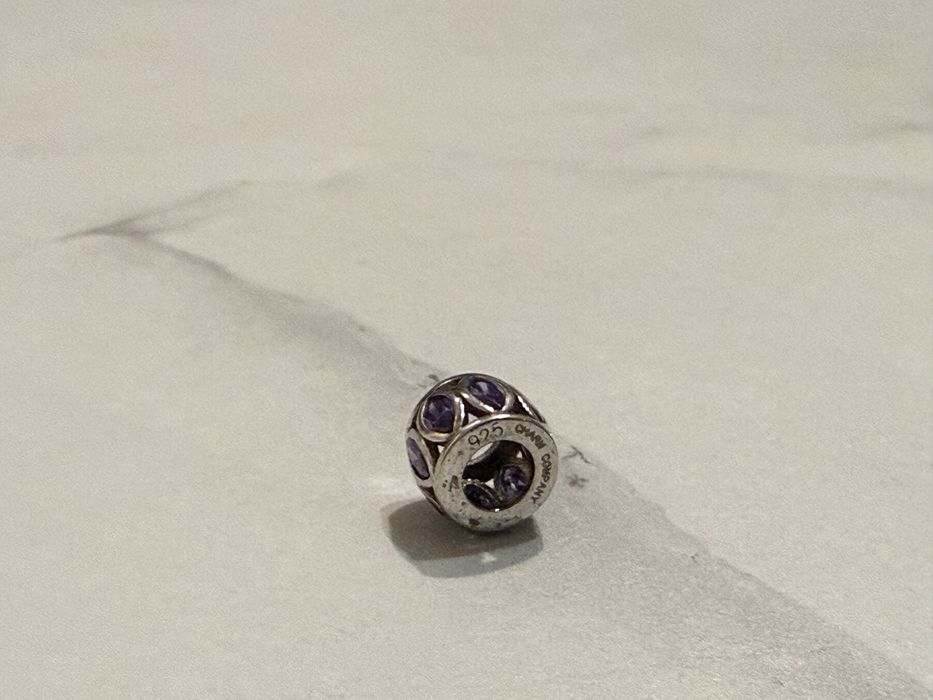 Продам Шарм с пандора оригинал