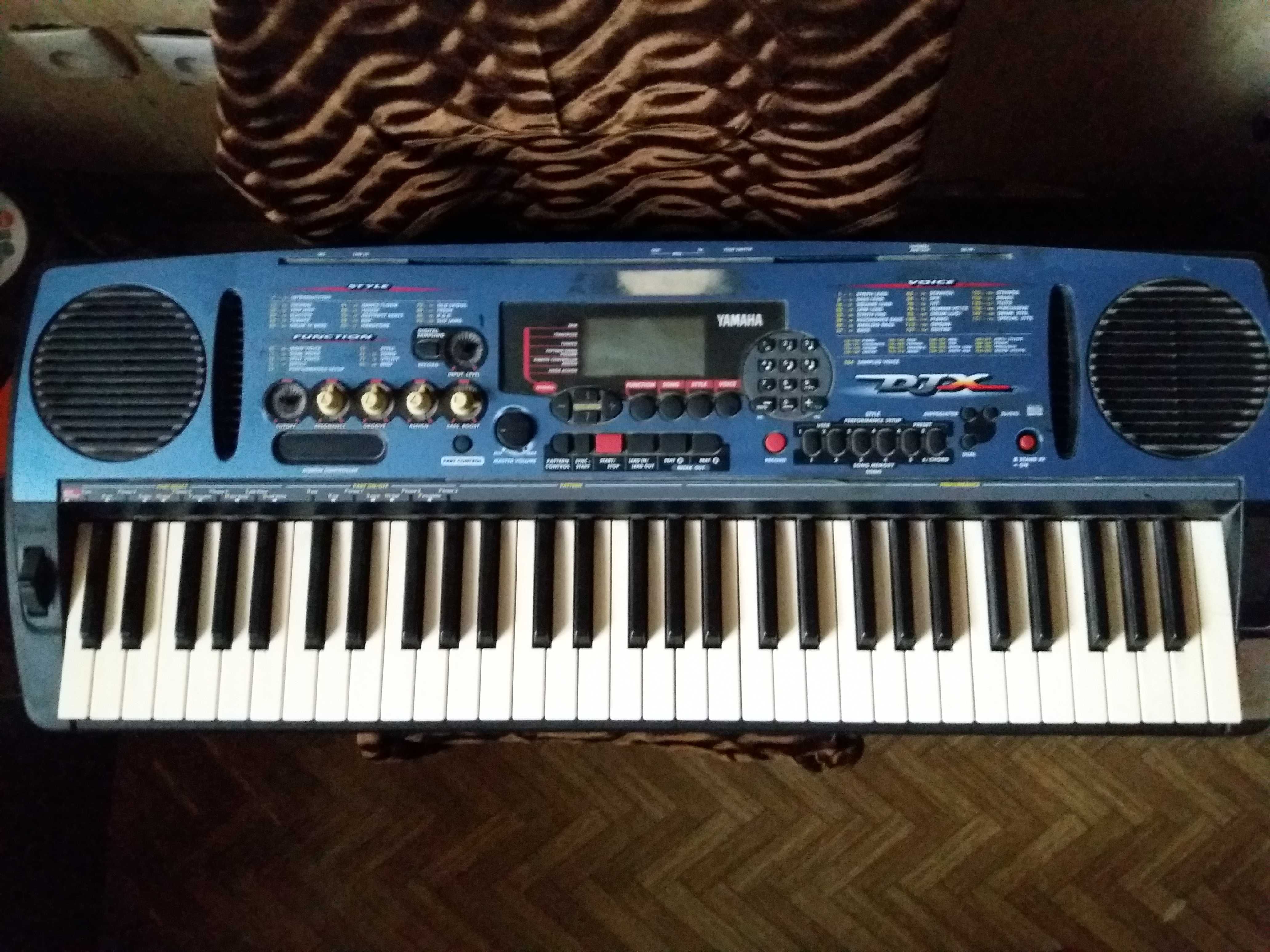 Синтезатор Yamaha PSR D-1