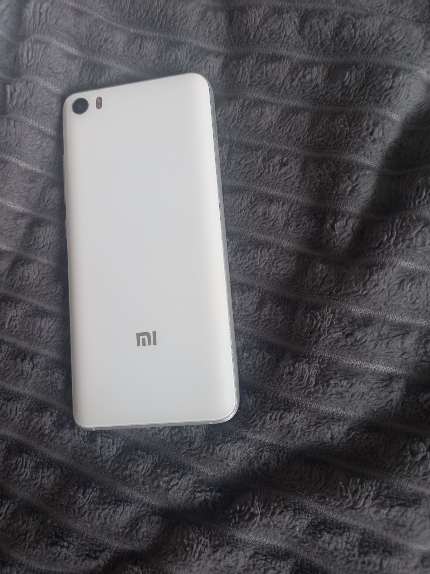 Xiaomi Mi 5 3/64