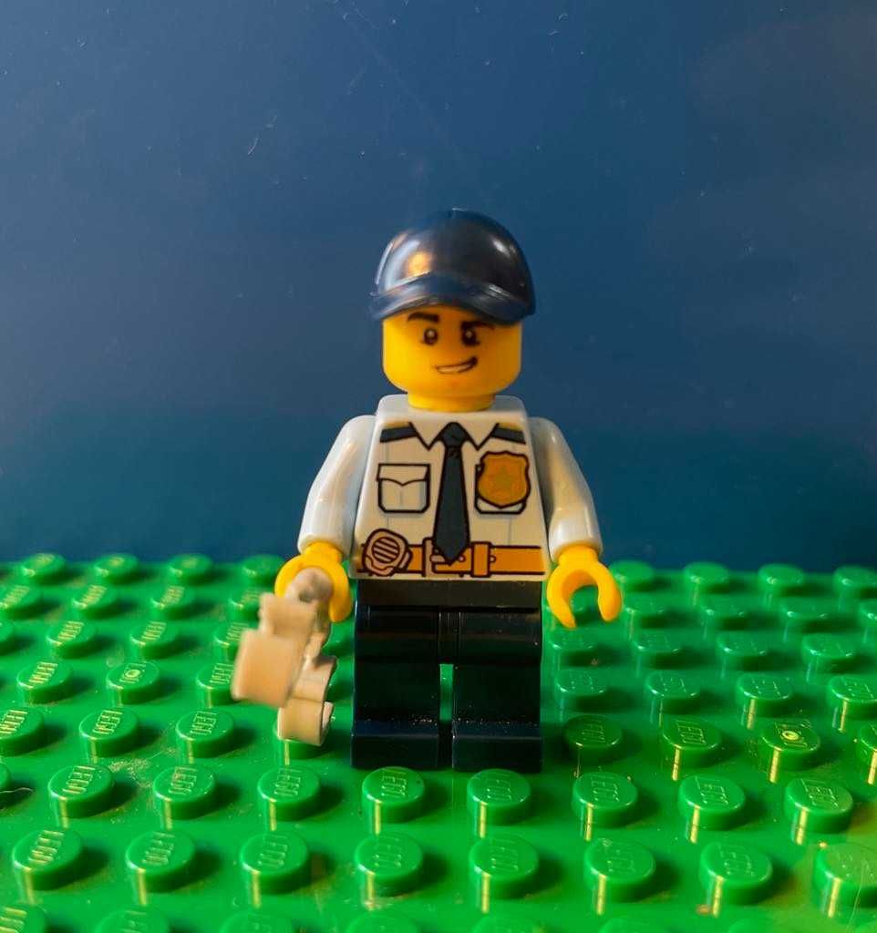 Lego mini figurka policjant
