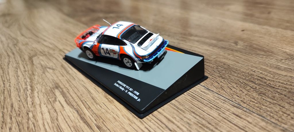 Porsche 911 SC skala 1:43