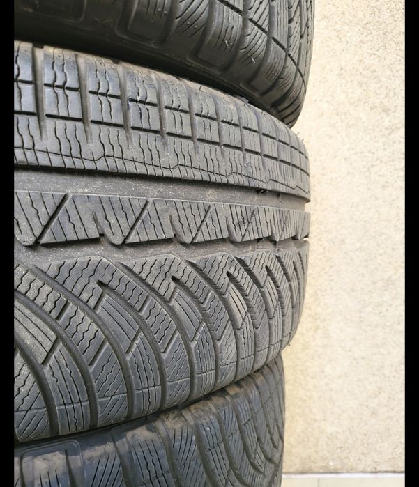 Michelin Alpin PA4 235/45 r18 używane komplet