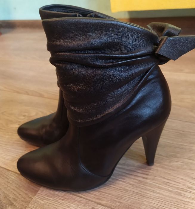 Продам кожаные сапожки, практически новые