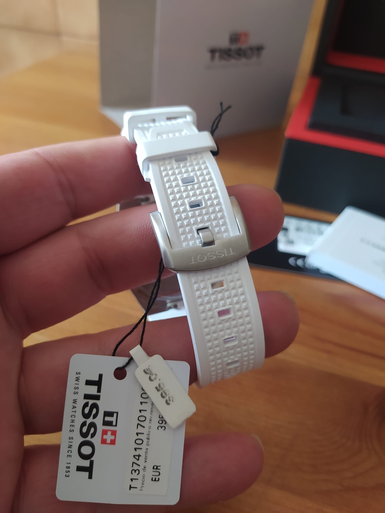 *NOVO* Tissot Branco PRX T137.410.17.011.00 Full lumen 40 mm 

Preço f