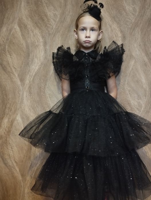 Платье венздей на прокат