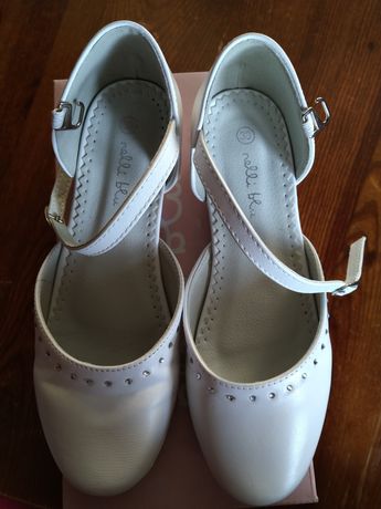 Pantofle dziewczęce białe