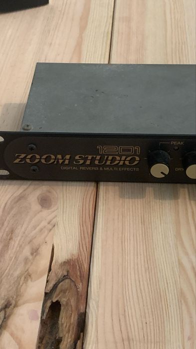 Zoom Studio 1201 - effects rack
