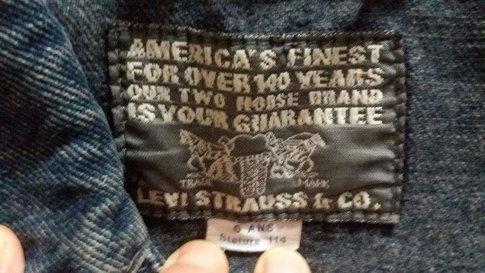 Levi Strauss - Blusão criança