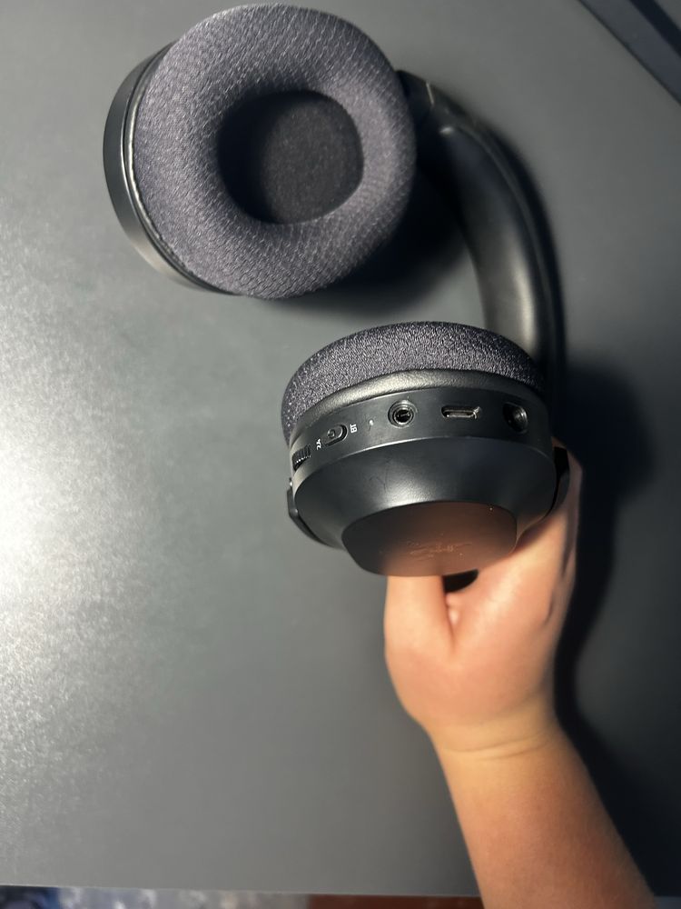 навушники Razer Barracuda X