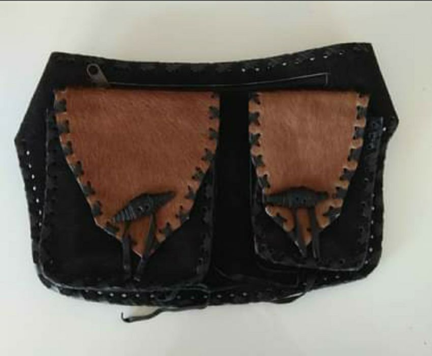 Bolsas de cintura feitas em cabedal