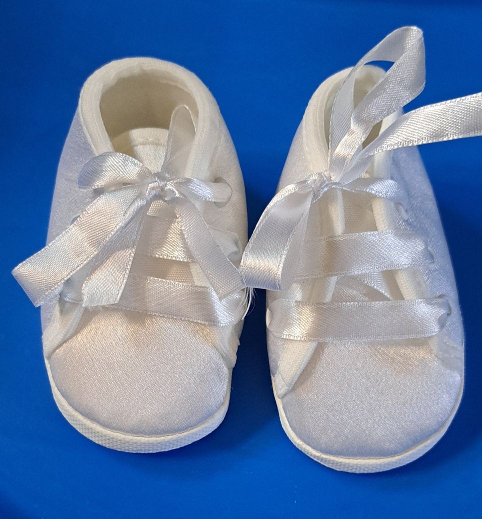 Nowe buciki niemowlęce do chrztu r.10 cm