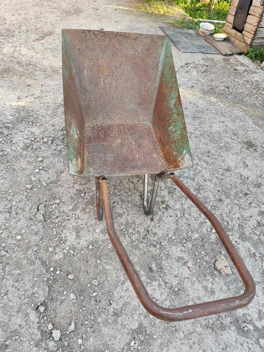 Продам тачку для саду