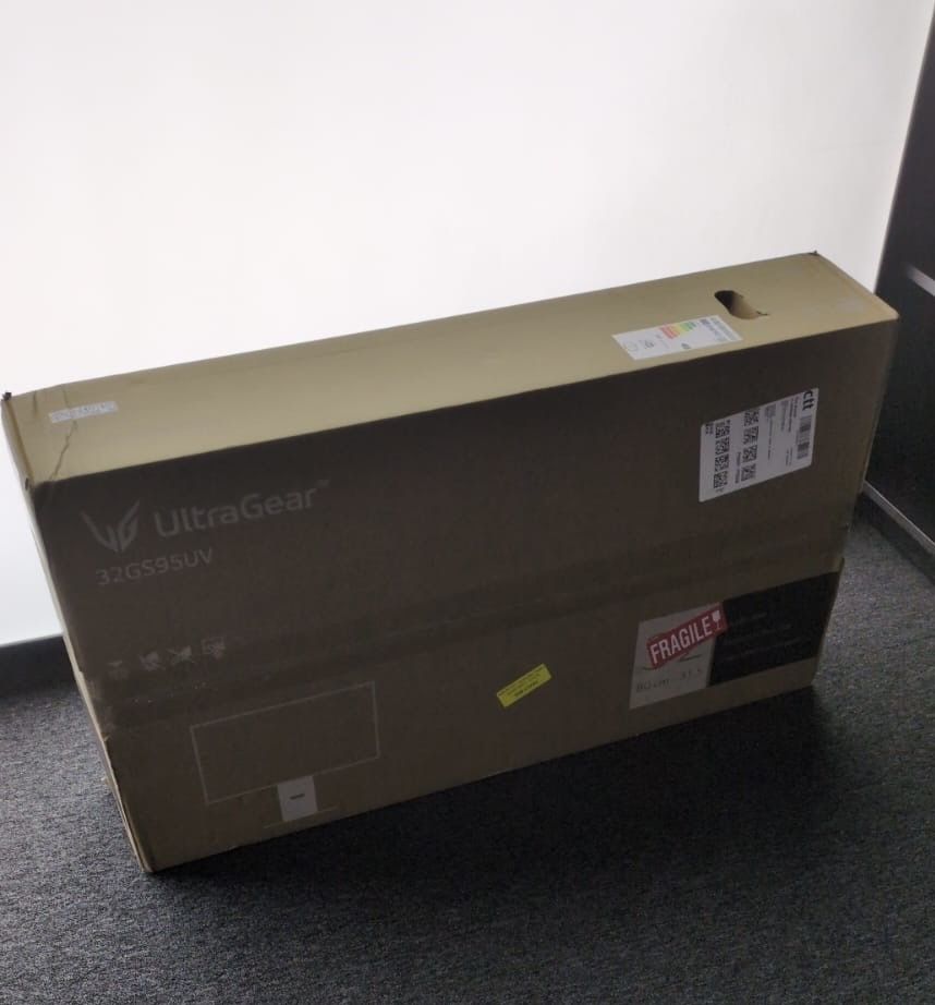Monitor LG Ultragear 32 4K OLED