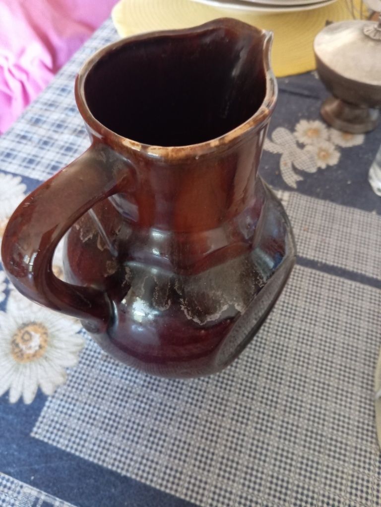 Wazon na kwiaty brazowy