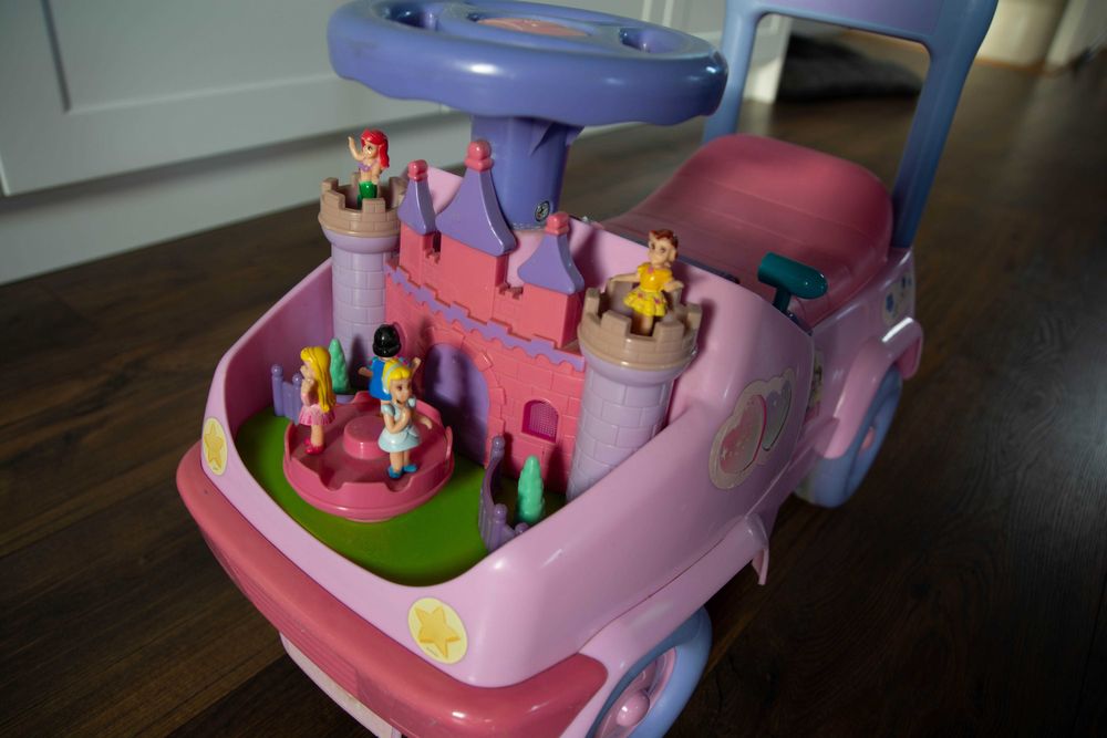 Jeździk pchacz grający, interaktywny.