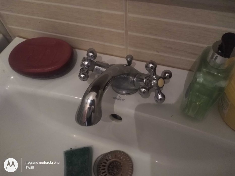 Bateria umywalkowa stojąca tradycyjna w stylu retro kompletna