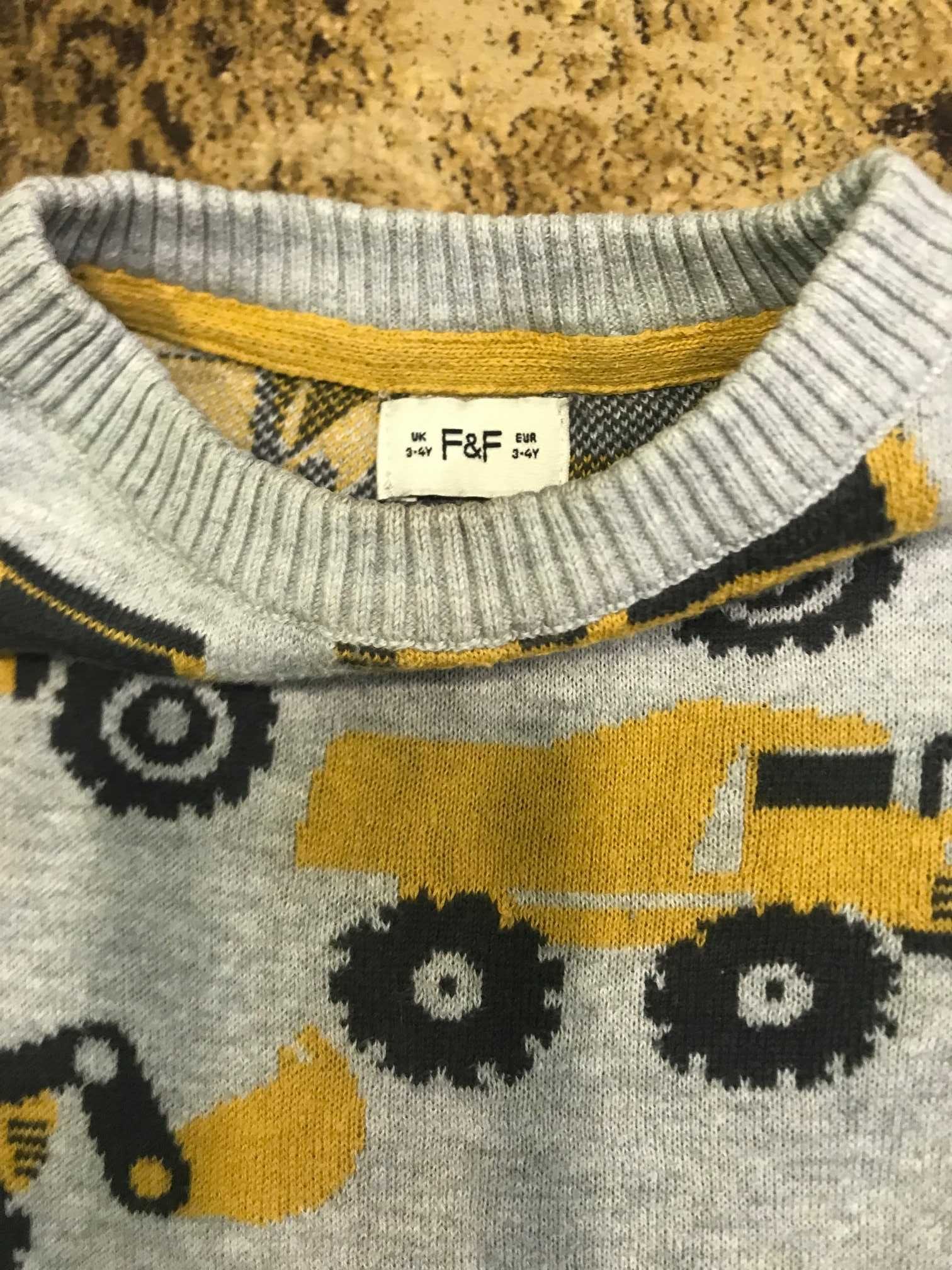 свитер 3-4года для мальчика