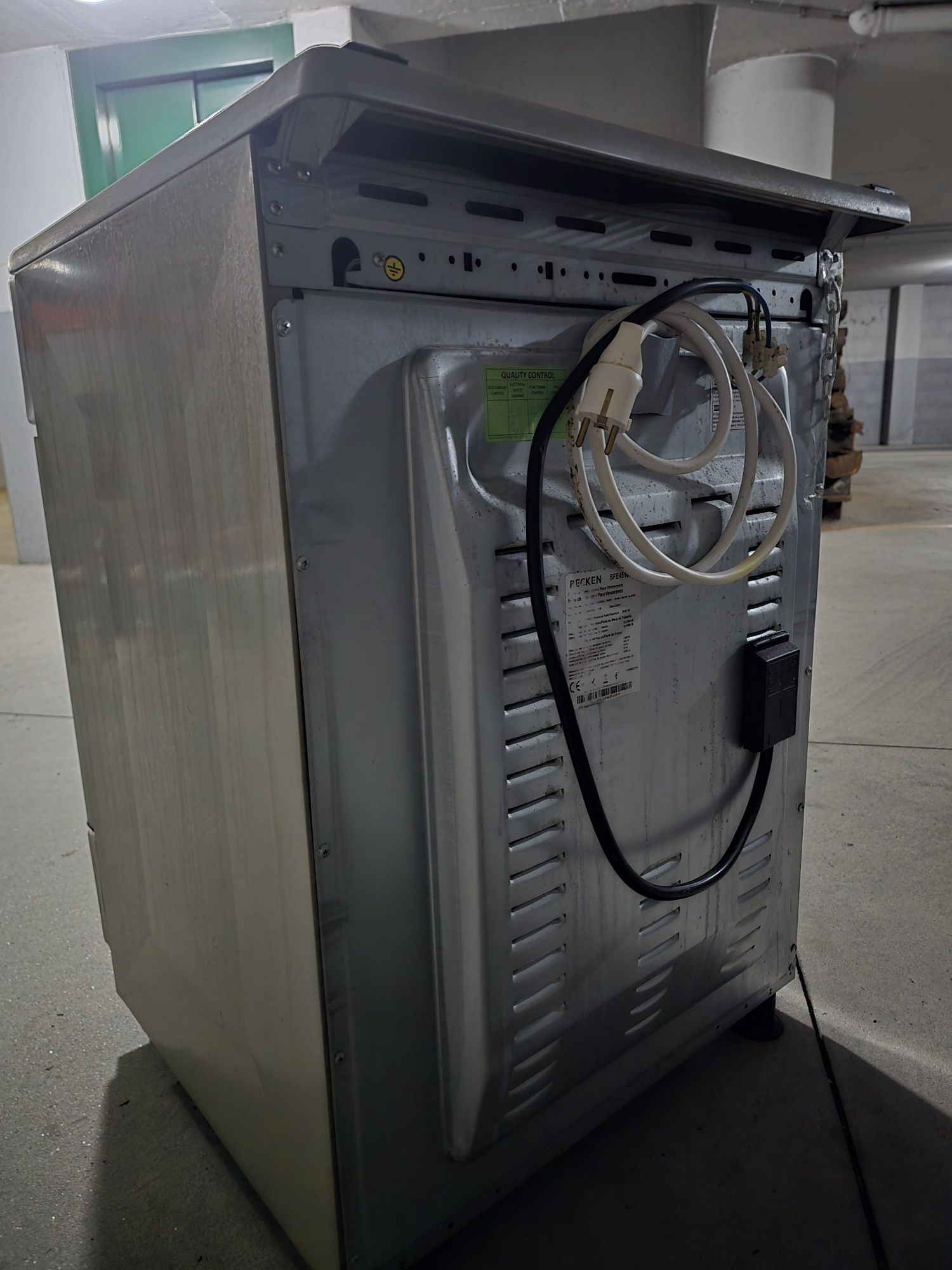 Forno com Placa vitrocerâmica elétrico