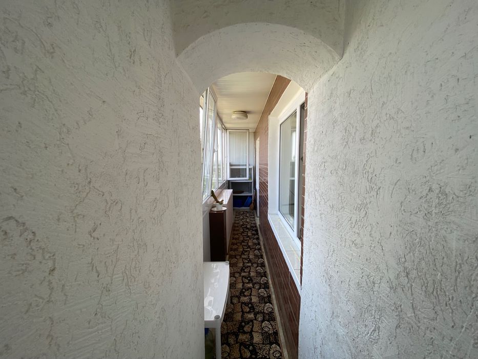 Продаж 2к/кв з додатковою кімнатою на мансарді в центрі міста (л1)