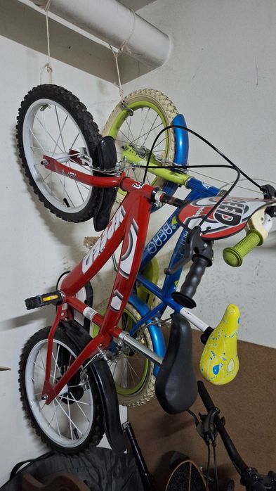 Duas Bicicletas de Criança como Novas