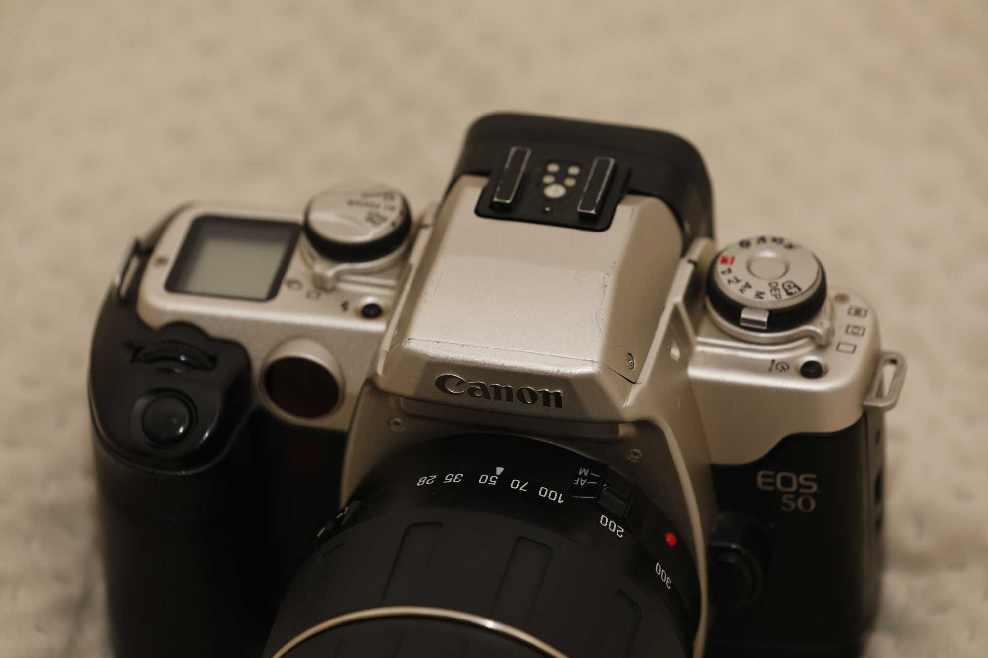 Canon EOS 50 + Tamron 28-300