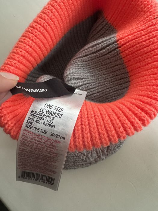 Шапка зимова нова яскрава