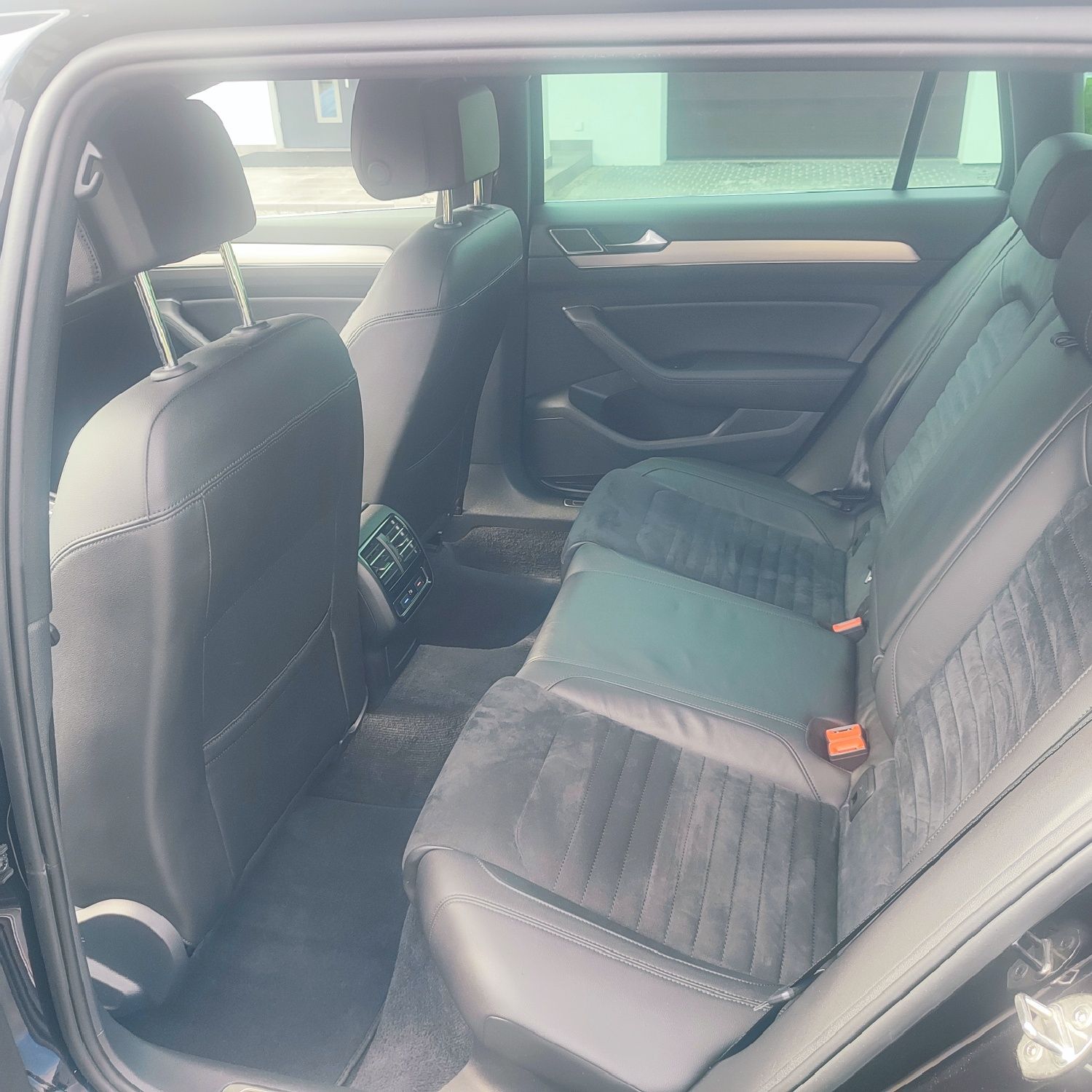 VW PASSAT 2,0 TDI DSG Virtual cocpit kombi