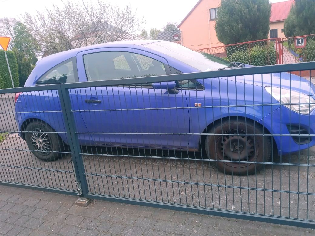 Opel corsa d z 2011r