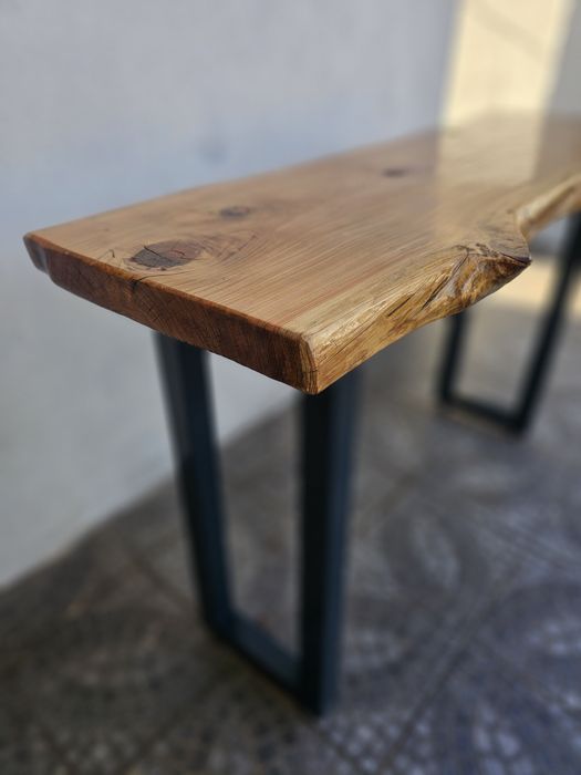 Vendo mesa para Hall de entrada em cedro