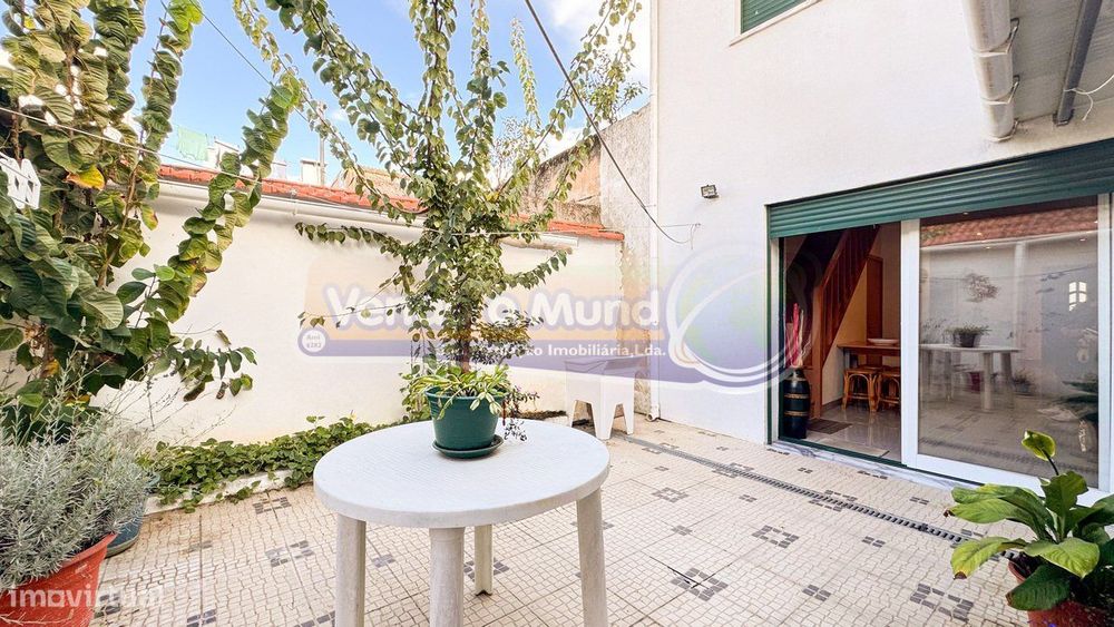 Moradia T2 no centro de Samora Correia( SC1013)