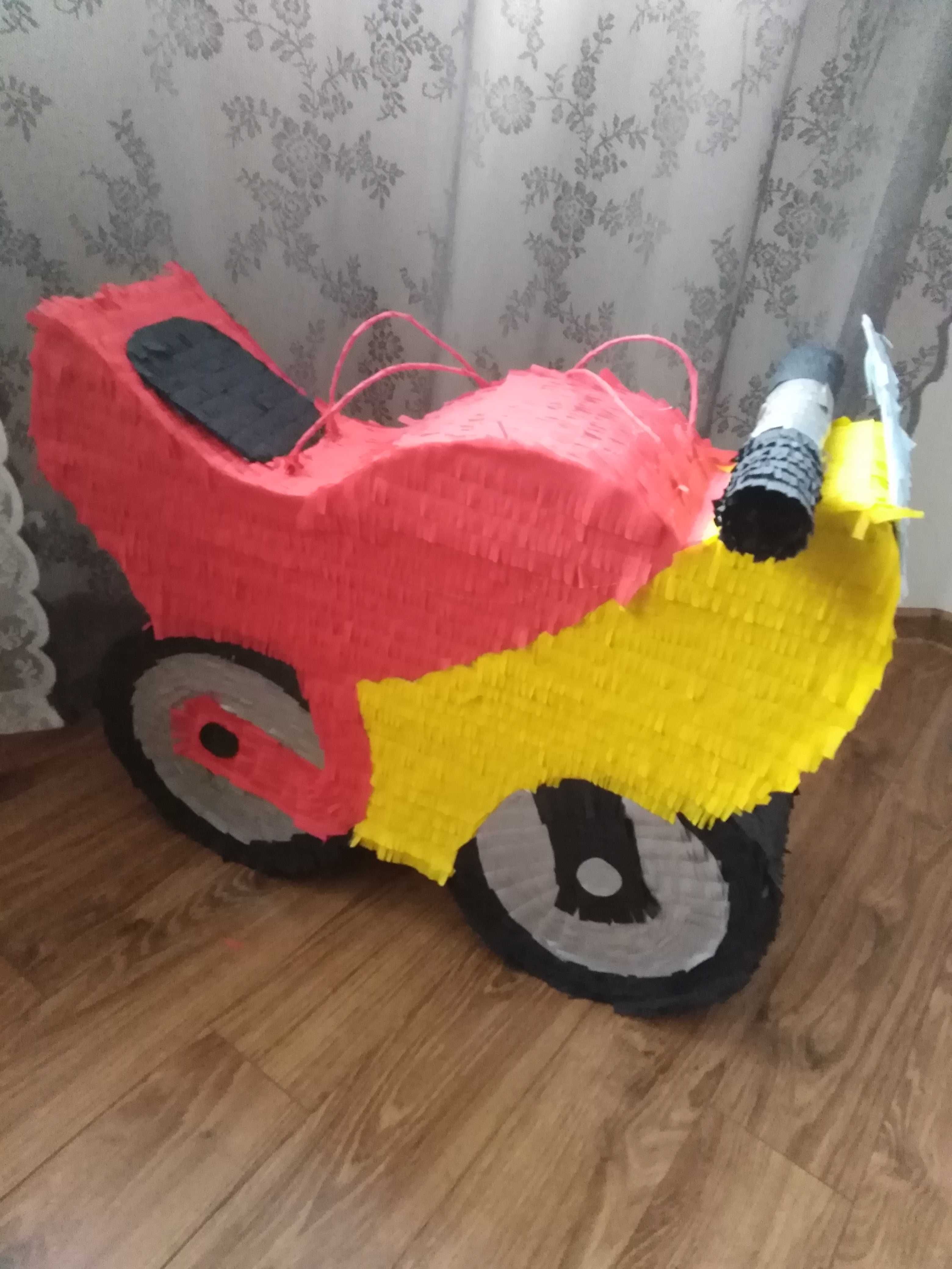 Piniata motor XXL +kij dostępna