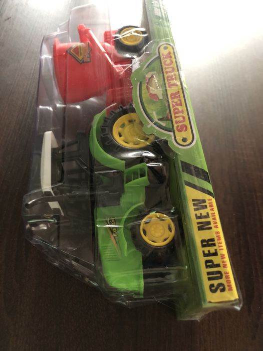 Zabawkowy trakor 48tknz