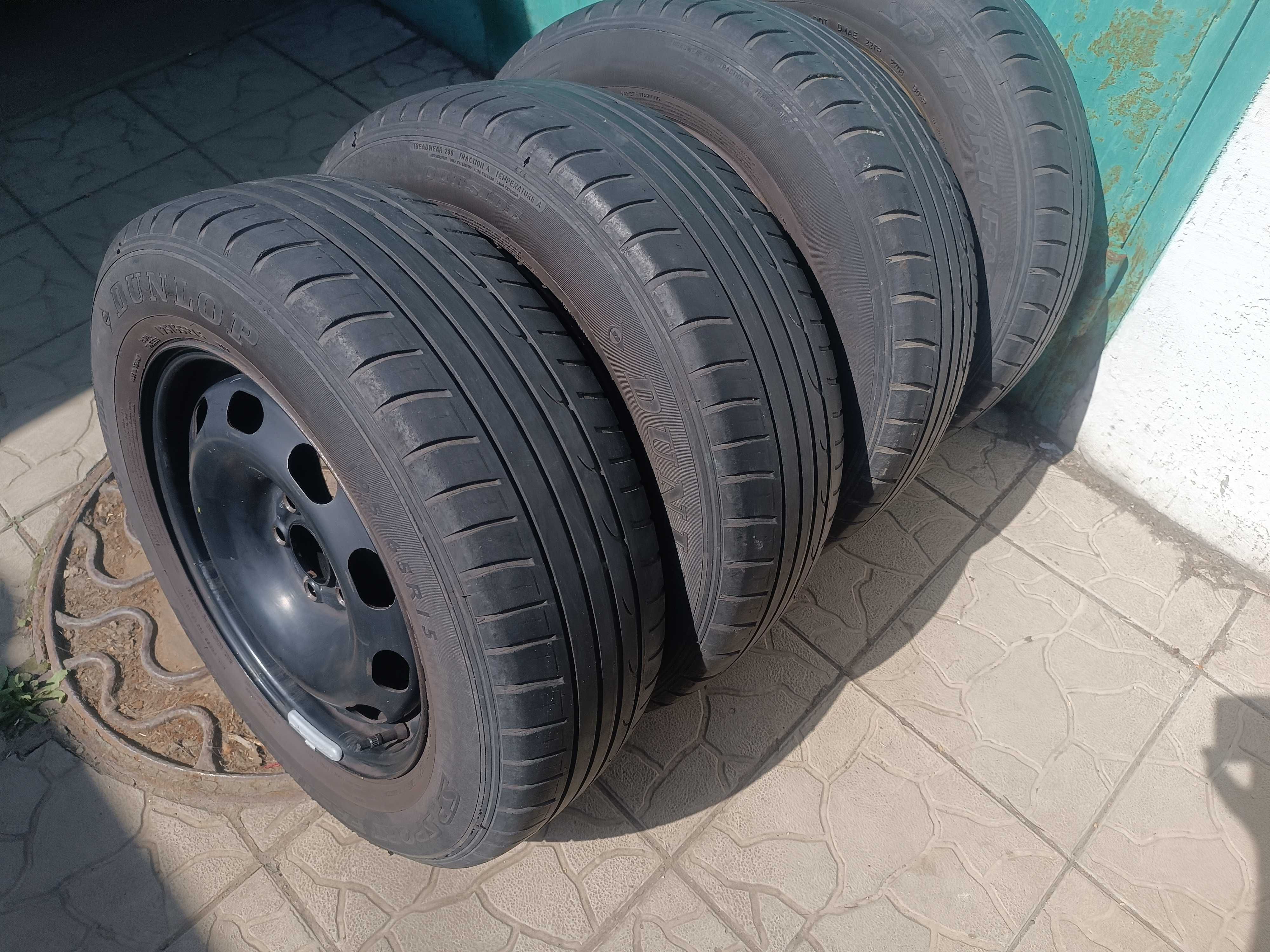 Резина Шини Dunlop SP Sport FastResponse 195/65 R15 91T