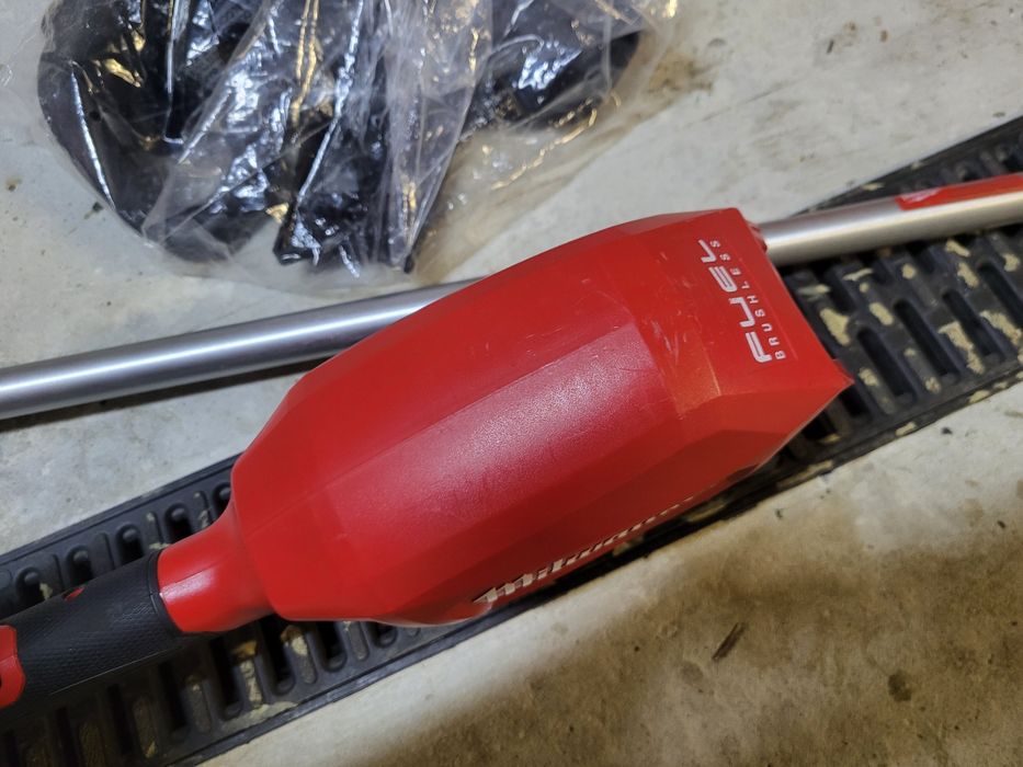 Тример milwaukee 2825 2825-20