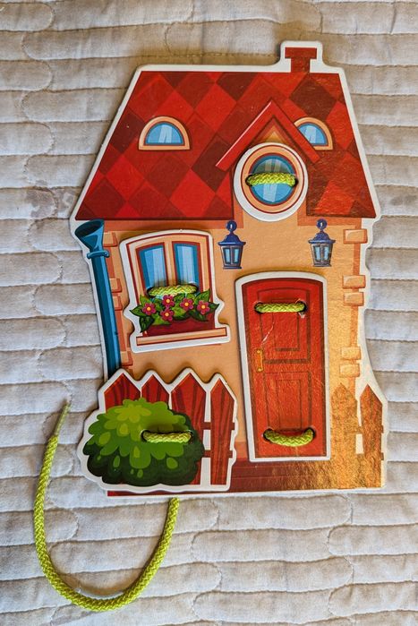 Цена за всё. Игрушки - шнуровки, іграшка - шнурівка