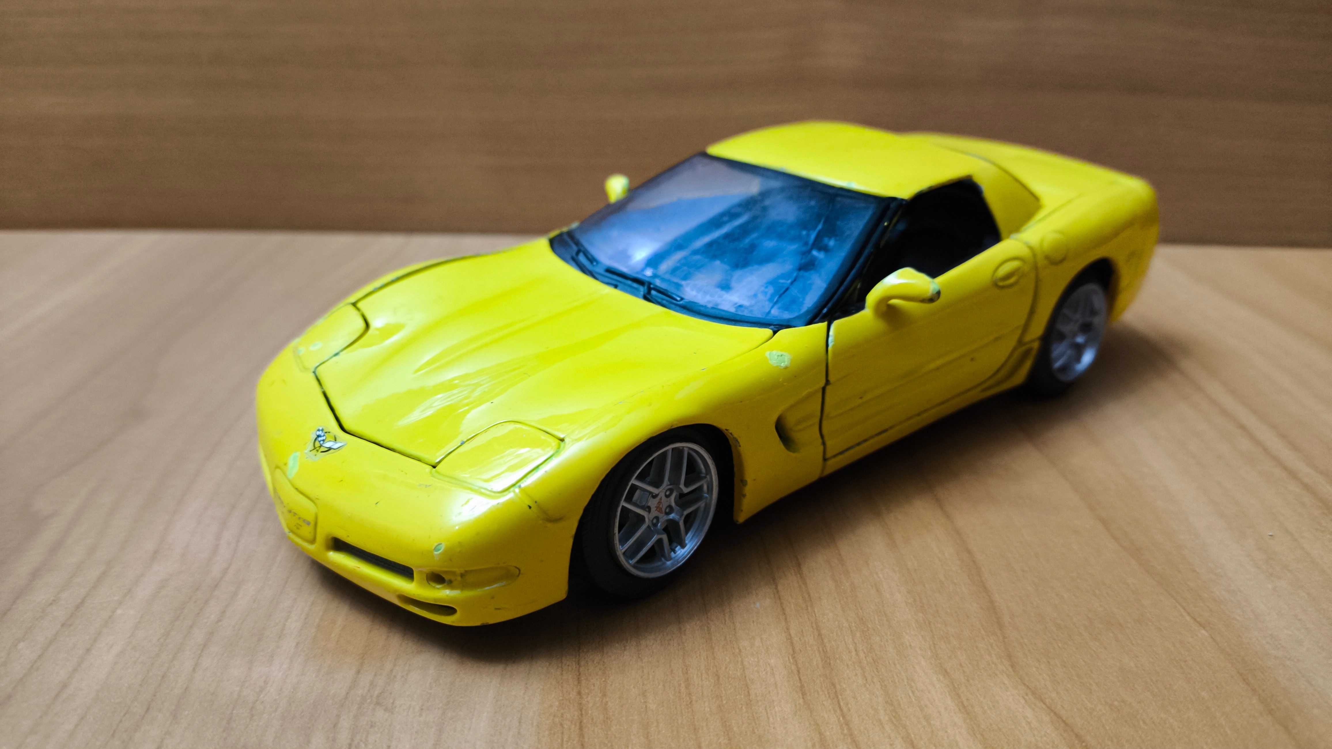 Іграшкова машинка Chevrolet Corvette 1.24 Maisto Thailand