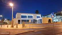 Moradia T5 de Luxo na Marisol, sustentável com Piscina e Jardim