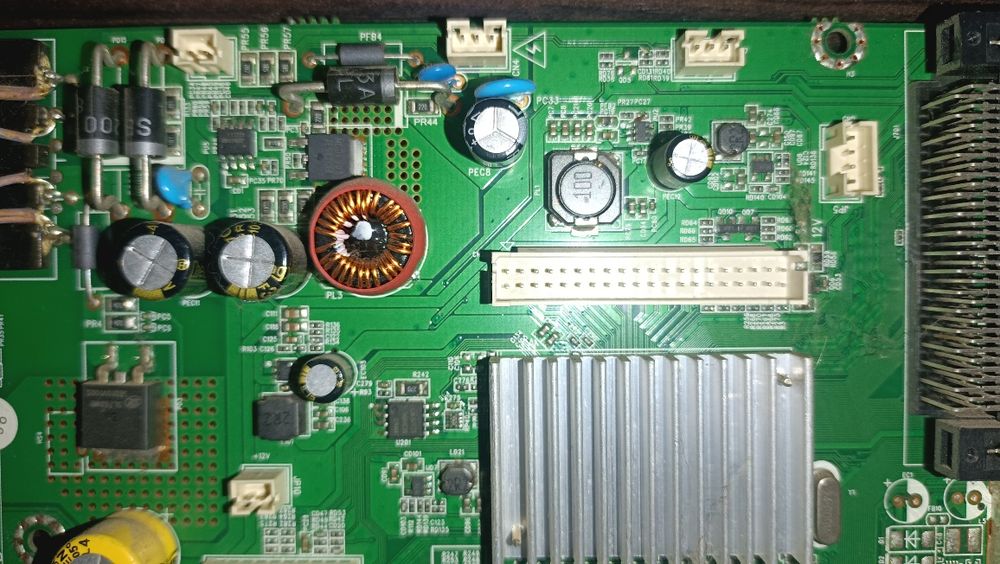 Kivi 32HK20G плата